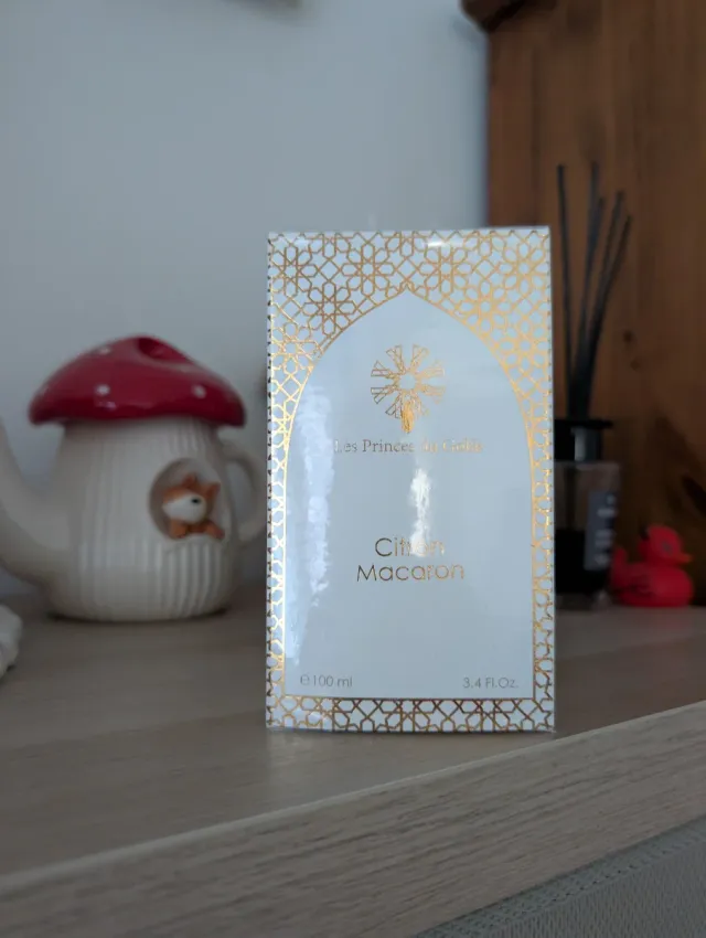 Les Princes du golfe Citrón Macaron Perfume