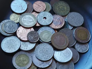 Lote 50 monedas del mundo