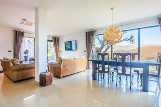 Chalet en alquiler en Elviria en Marbella