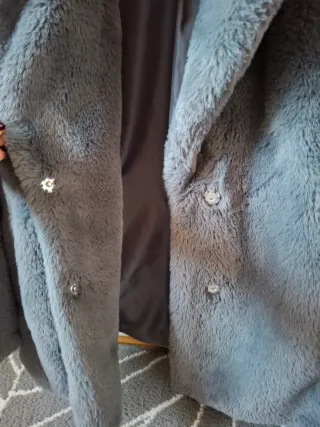 Pelliccia sintetica grigia