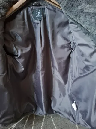 Pelliccia sintetica grigia