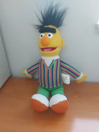 Peluche Bert de Barrio Sésamo