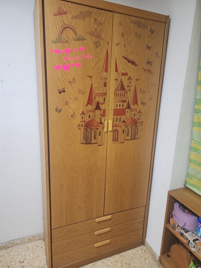 Armario de dos puertas