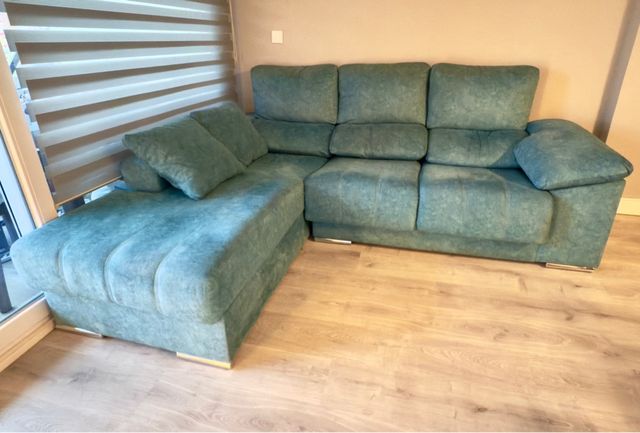 Sofá Chaiselongue Turquesa con Arcón