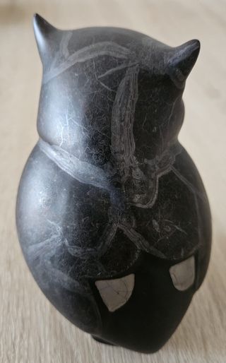 Búho decorativo de cerámica
