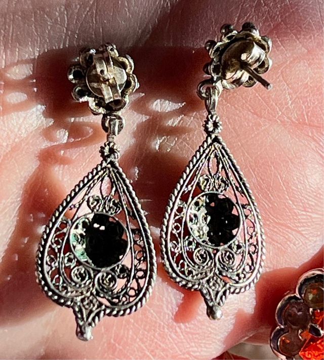 Orecchini in argento antico in filigrana