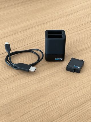 Cargador Doble Batería GoPro + Cable USB