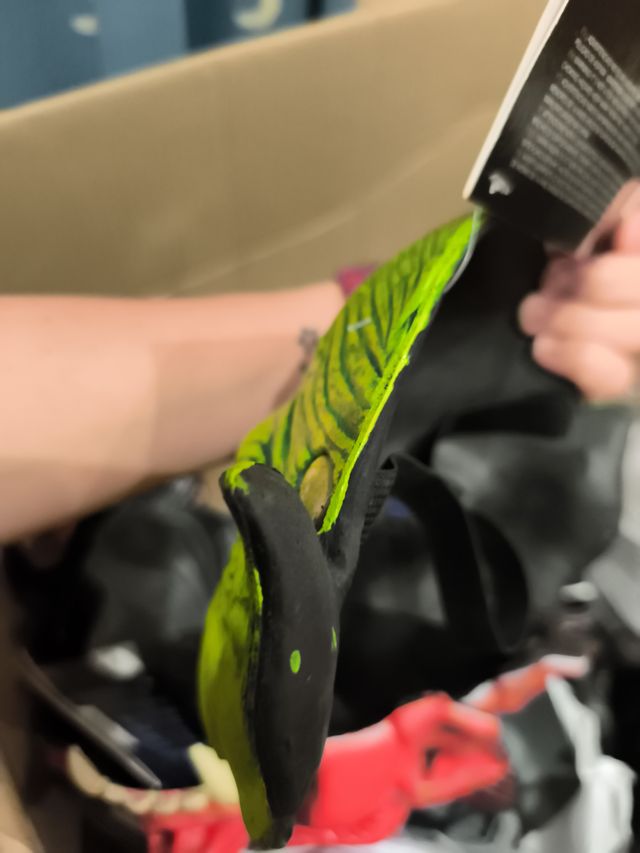 Careta Bruja Verde y Amarilla Foam nueva