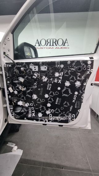 Volkswagen Amarok Overland célula vivienda