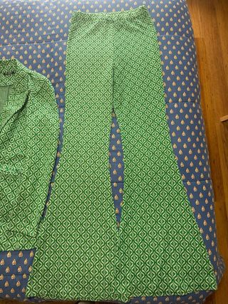 Conjunto traje ochentero verde estampado