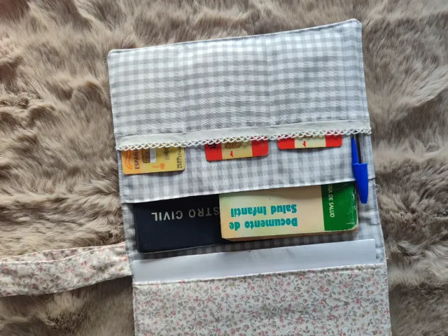 Portadocumentos bebé.