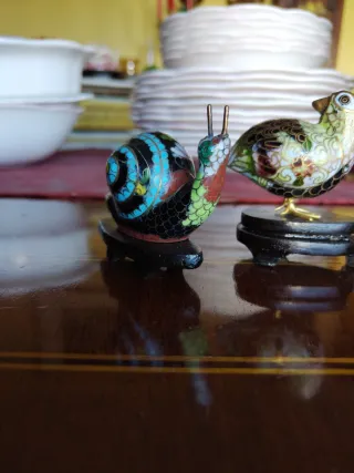 Figuras metal esmaltado caracol y aves