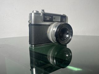 Cámara Yashica EE