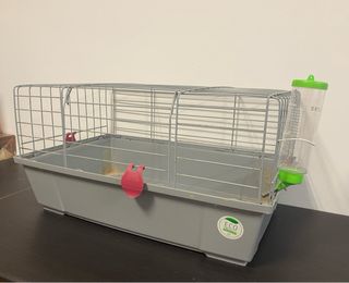 Jaula para cobayas y conejos gris