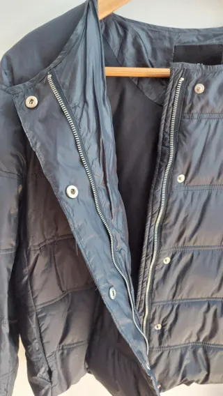 Chaqueta Zara azul oscuro entretiempo ligera