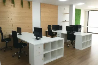 Oficina moderna en alquiler