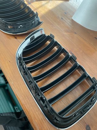 Rejillas F25 Negras x3