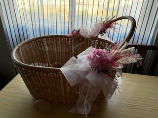 Carrito de mimbre para eventos