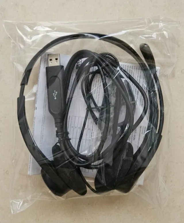 Auriculares Logitech 960 USB con micrófono