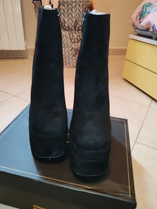 Stivali Alexoo n.39 camoscio tacco 14cm