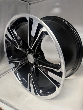 Juego llantas 21 pulgadas originales Audi SQ8