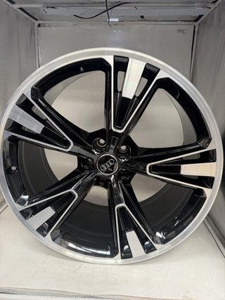 Juego llantas 21 pulgadas originales Audi SQ8