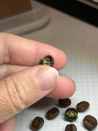 Micro presepe in guscio di caffè