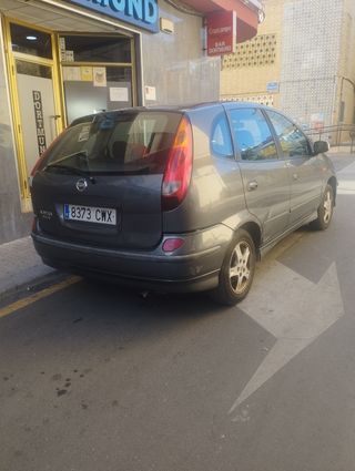 Nissan Almera 2004