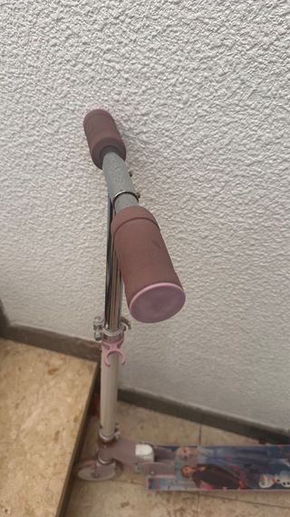 Patinete infantil rosa Frosen Elsa y Anna