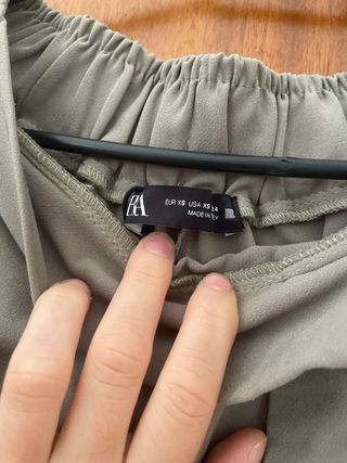 Pantalones cargo Zara verde militar