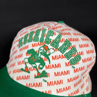Cappello Miami Hurricanes NCAA Front Row