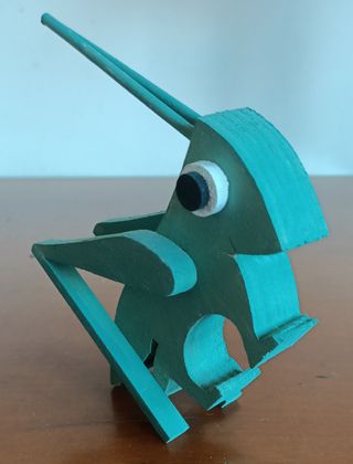 Giocattolo in legno fatto a mano