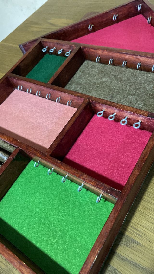 Colgador de pared casa madera