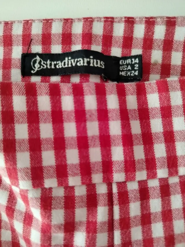 Pantalón cuadros rojo y blanco Stradivarius