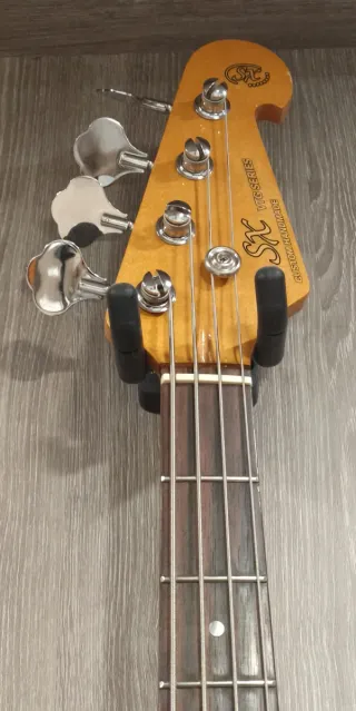 Vendo Bajo Eléctrico SX  Vtg de 4 Cuerdas