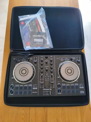 Mesa de mezclas Pioneer DJ DDJ-RB