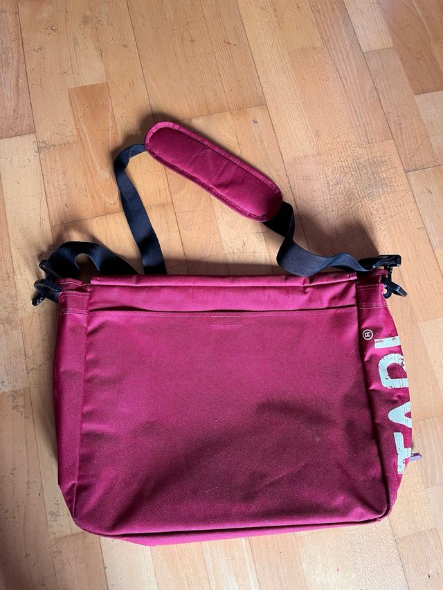 Bandolera / mochila de Atari Roja