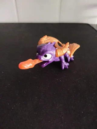 Figura Spyro Morado con Fuego