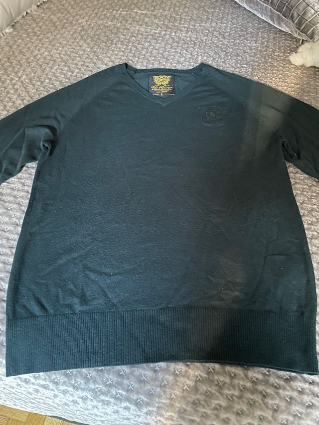 Maglione  uomo in viscosa scollo a V verde 
