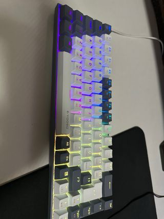 Teclado Mecânico E-YOOSO Z-686 RGB Cinza/Branco
