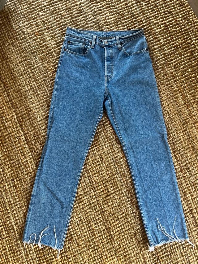 Levi's 501 Crop Jeans