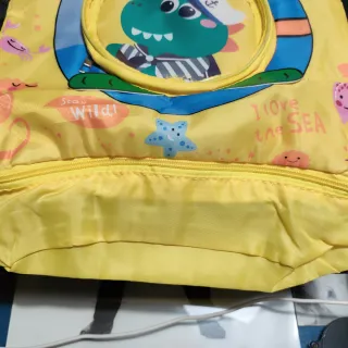 Mochila impermeable infantil dinosaurio