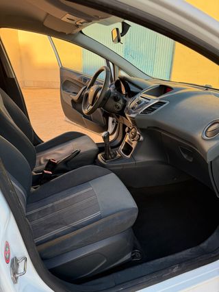 Ford Fiesta 2010 - 160.000 KM - 80 CV