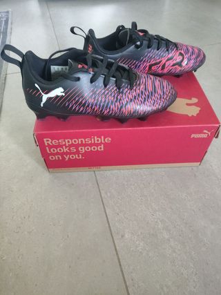 Botas de fútbol Puma para niño
Número 33
Puestas 4