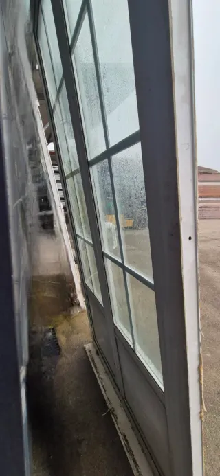 Puerta doble aluminio blanco con cristal