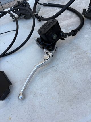Sistema de frenado TMAX 530