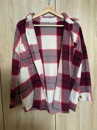 Sobrecamisa cuadros roja y blanca