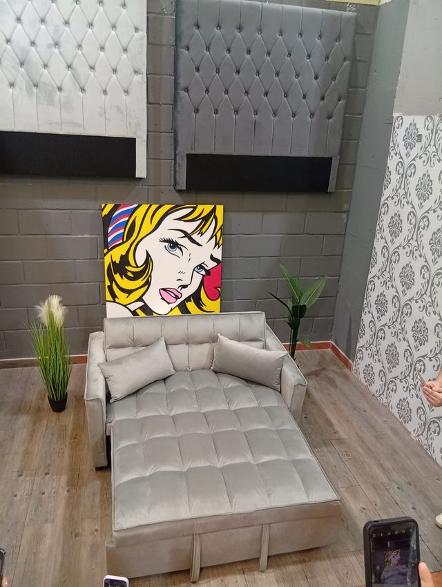 Sofá Cama Gris y Multicolor