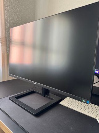 Monitor Philips 4K 28` Oficina/PS5 y PS4