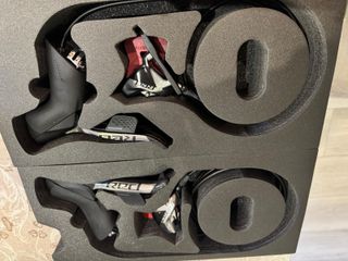 Frenos SRAM Red eTap AXS Hidráulicos